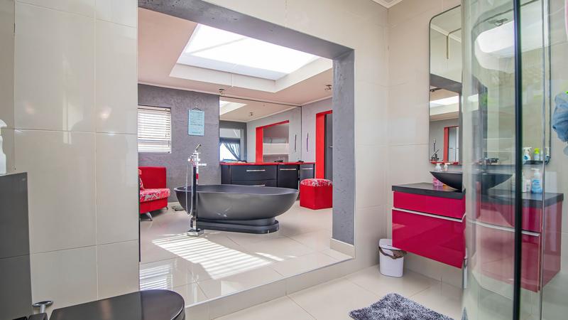 6 Bedroom Property for Sale in Dana Bay Western Cape
